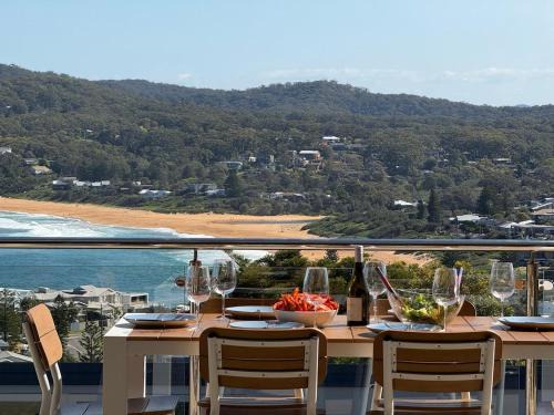 Copacabana House | Breathtaking views at Vista by the Sea