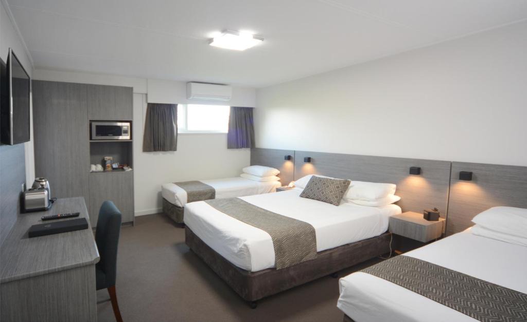 Smithton Hotel | Bridge Hotel