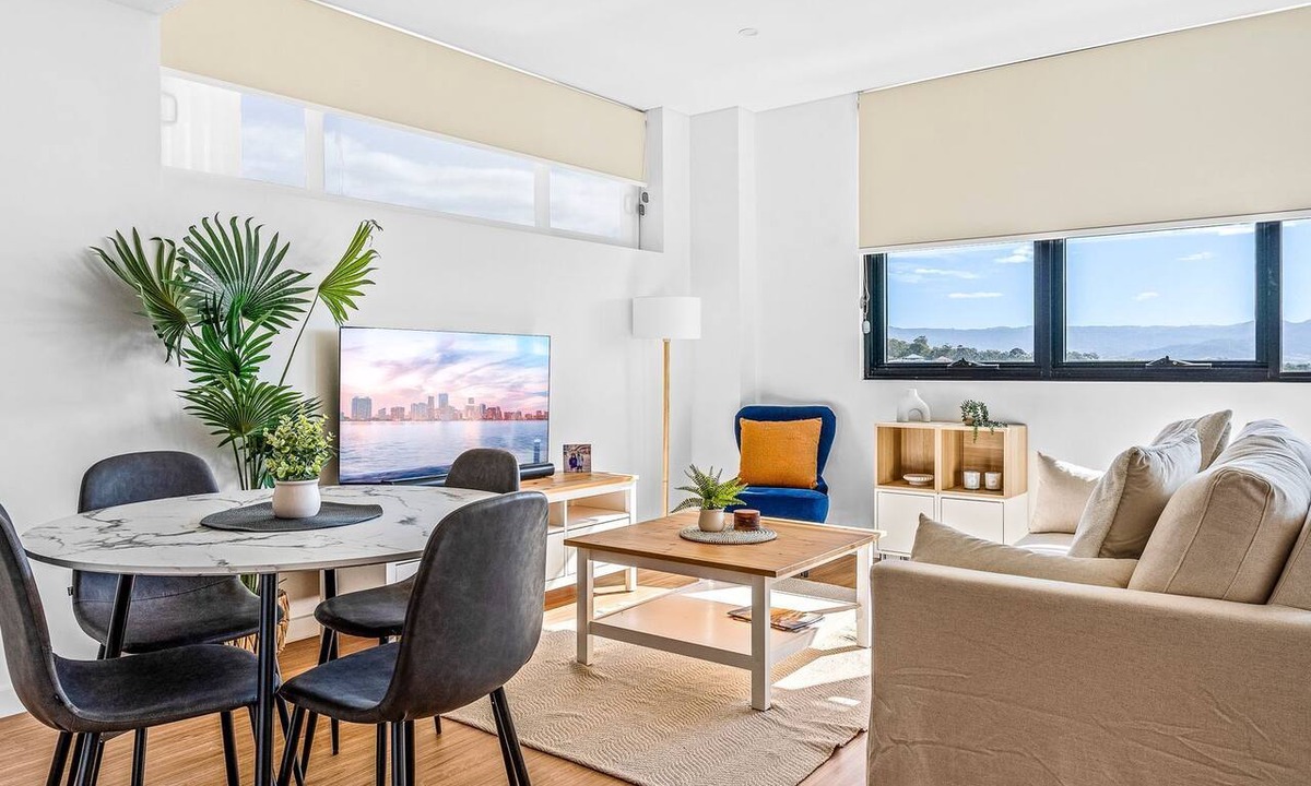 Shellharbour City Centre Apartment | Bright & Breezy Lakeview Retreat in Shellharbour