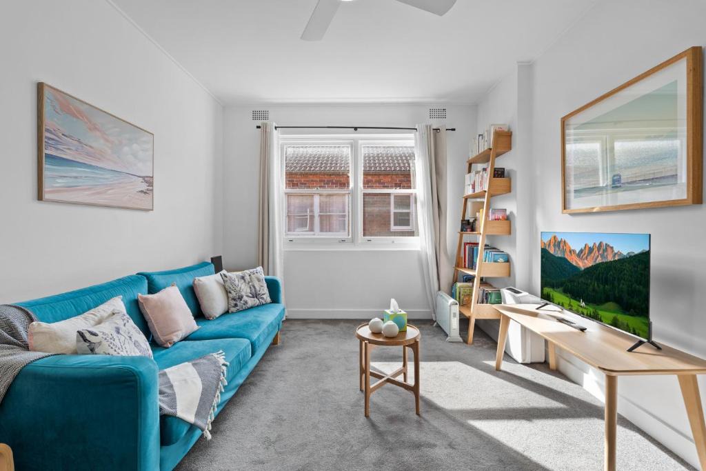Bondi Junction Apartment | Bright 2 Bed Bondi Junction Home with Parking