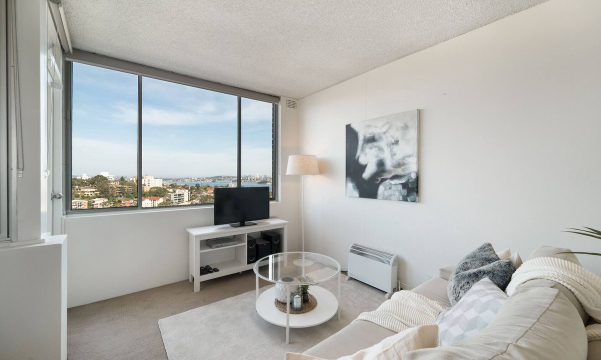Neutral Bay Apartment | Bright And Sunny Studio Apartment