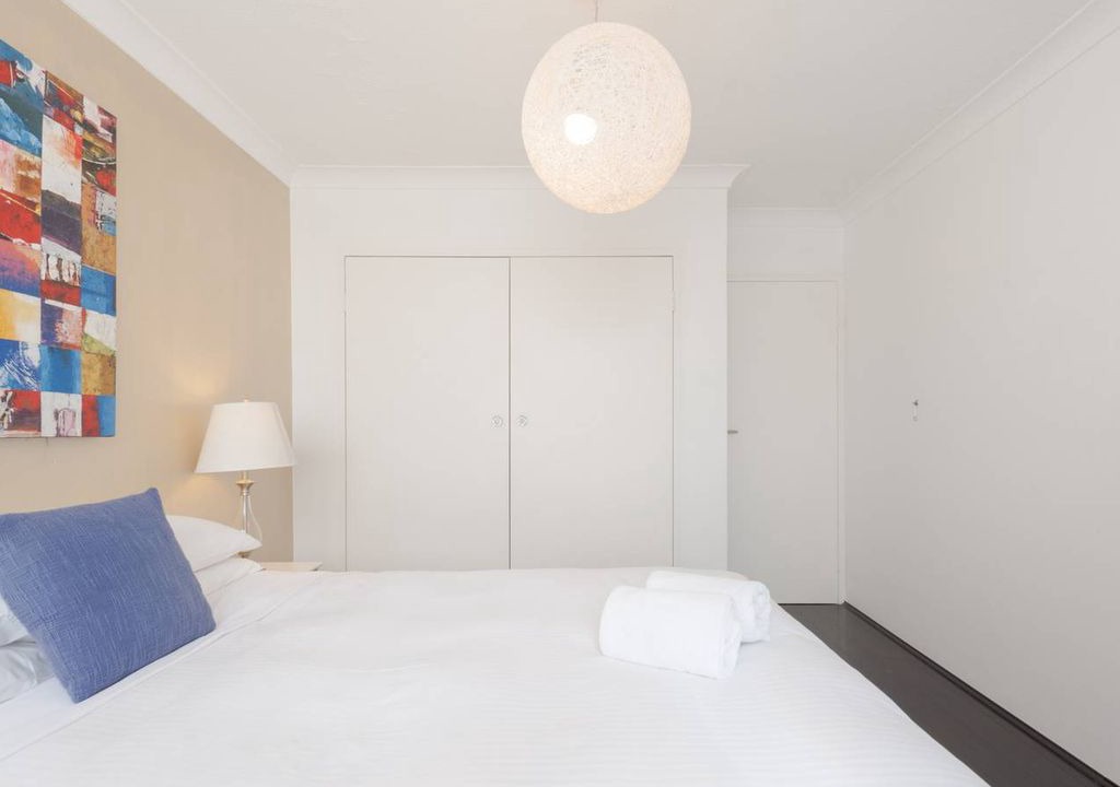 Randwick Apartment | Bright Modern Apartment Near Coogee Beach