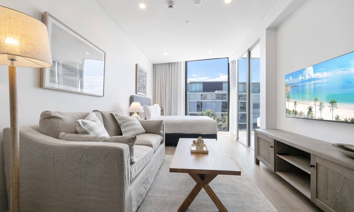 North Fremantle Apartment | Bright Studio with Rooftop BBQ in Fremantle