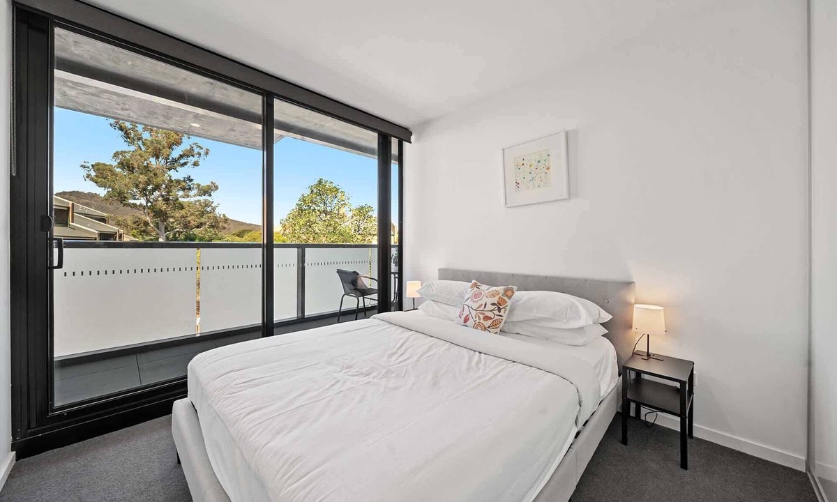 Reid Apartment | Bright Unit with Secure Parking and Garden Access