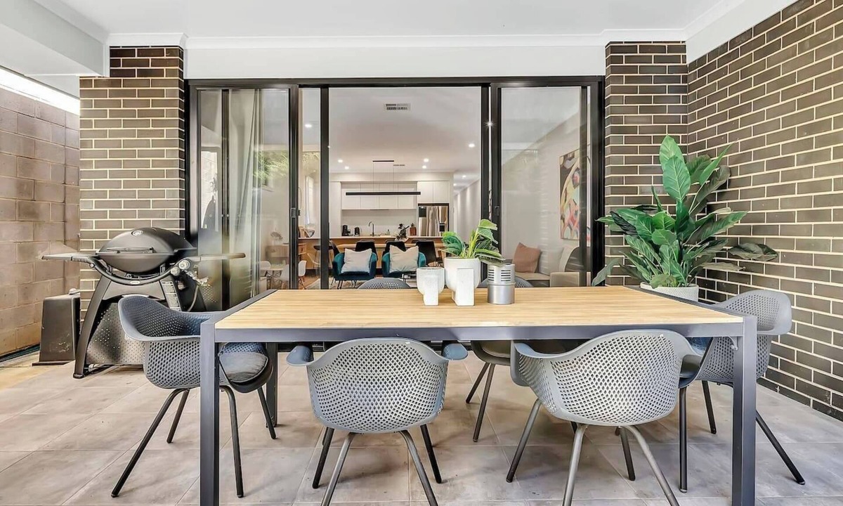 Brompton House | Brightly Brompton A Family Delight by the Park