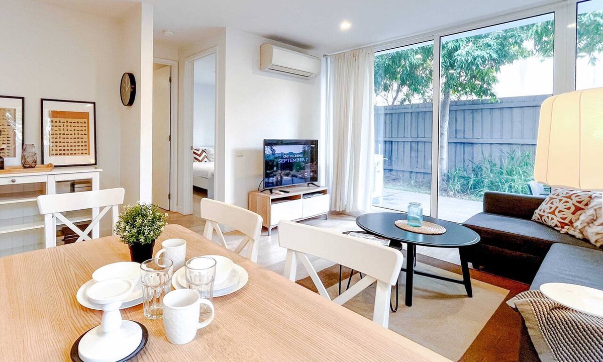 Brighton Apartment | Brilliant 2B Brighton Apt Near Beach*Garden