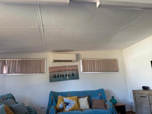 Kelmscott House | Budget rooms in big house
