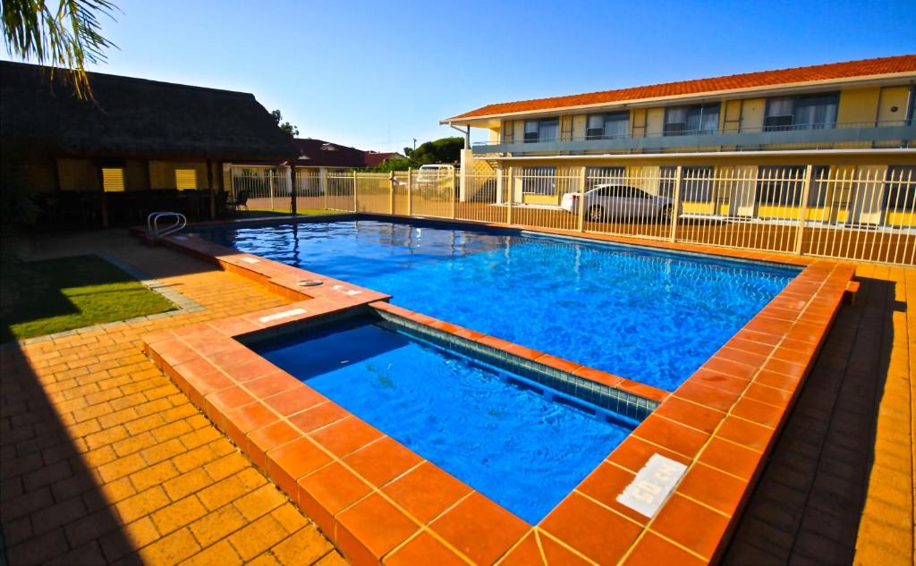 South Bunbury Hotel | Bunbury Motel