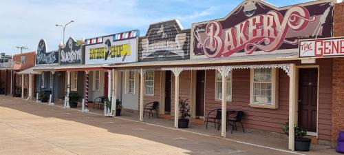 Mount Isa City Hotel | Burke & Wills Mt Isa