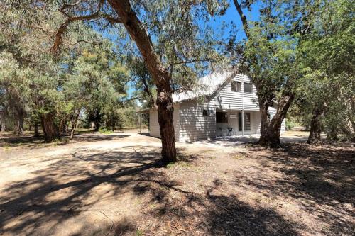 Forge Creek House | Burrabogie - Waterfront Retreat