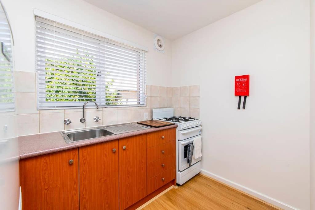 Rivervale Apartment | Burswood Comfort Short Walk to Crown amp Optus