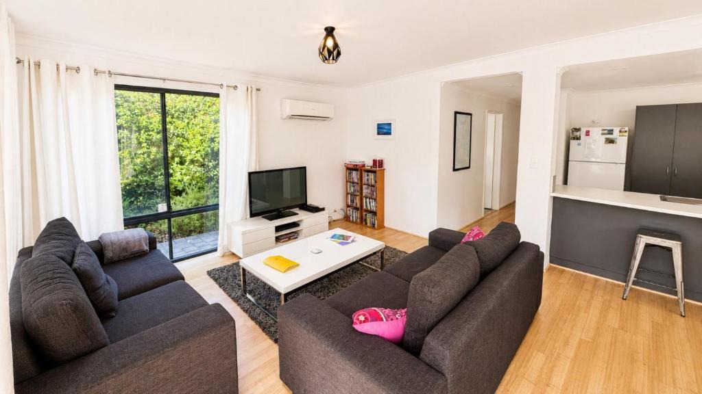 Broadwater House | Busso Escape