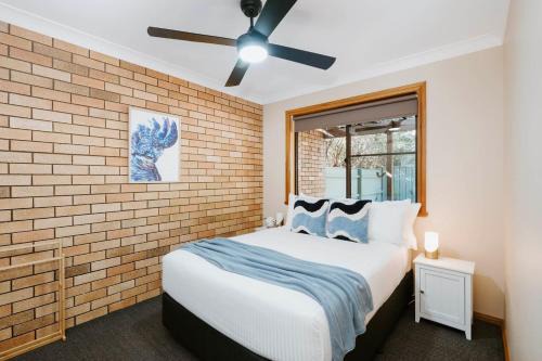 Central Mudgee Villa | Caddy Shack - Mudgee Stay by Golf Course & Wineries