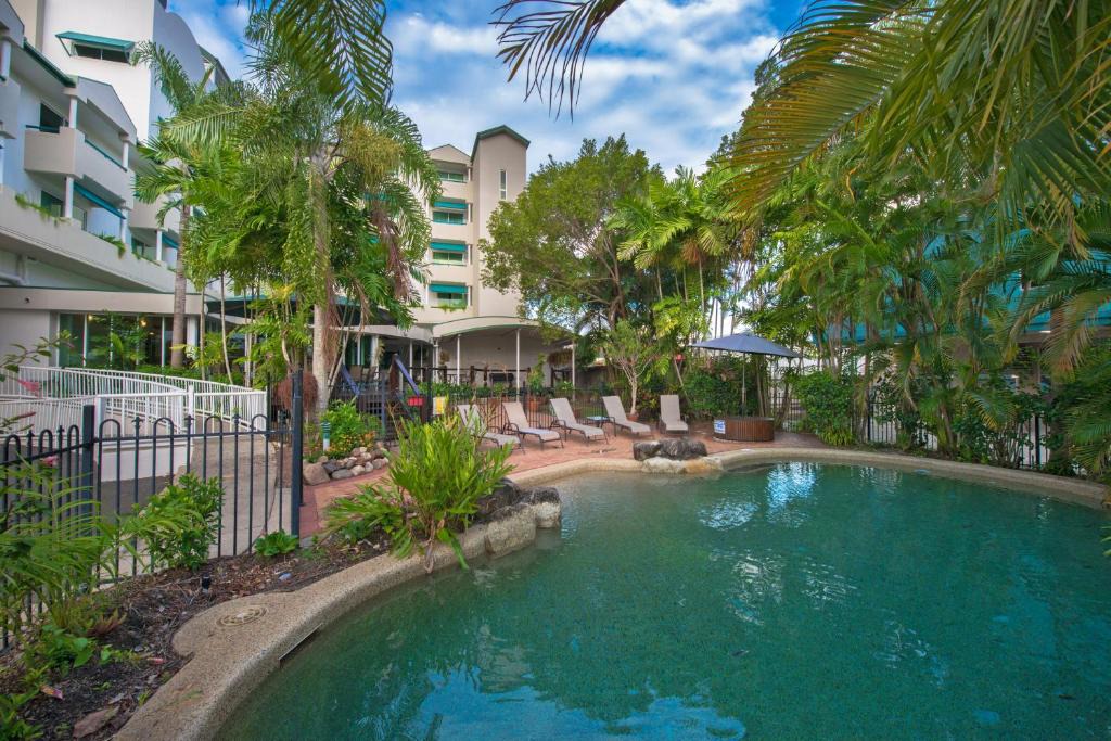 Cairns North Hotel | Cairns Sheridan Hotel