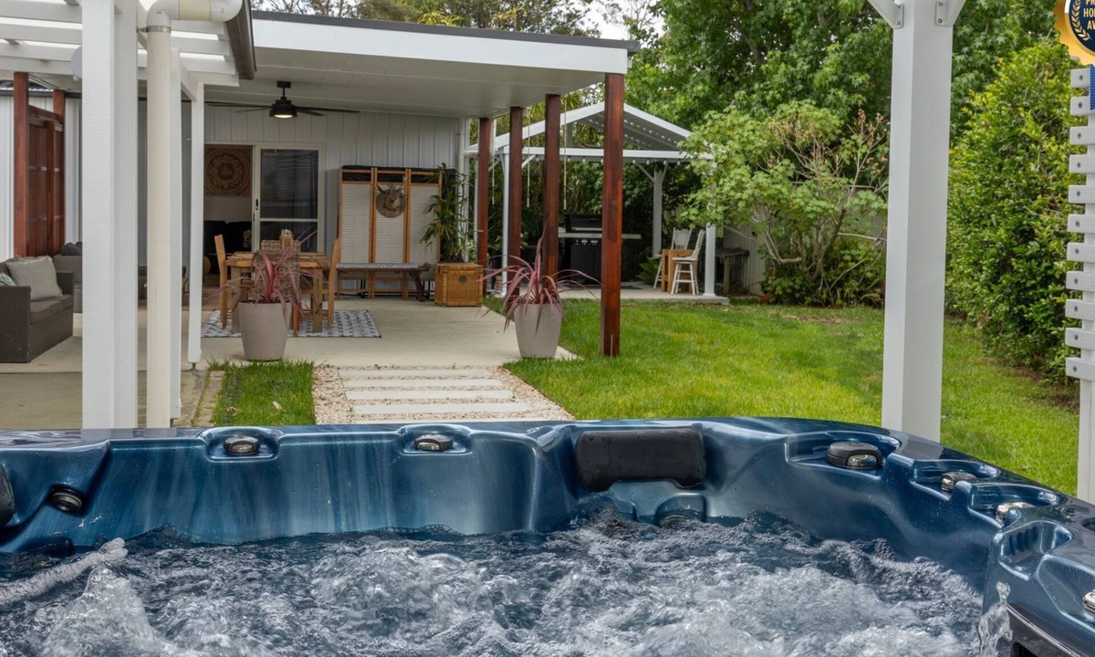 Callala Bay House | Callala Bay Gem - Jervis Bay - Pet Friendly Getaway with Spa
