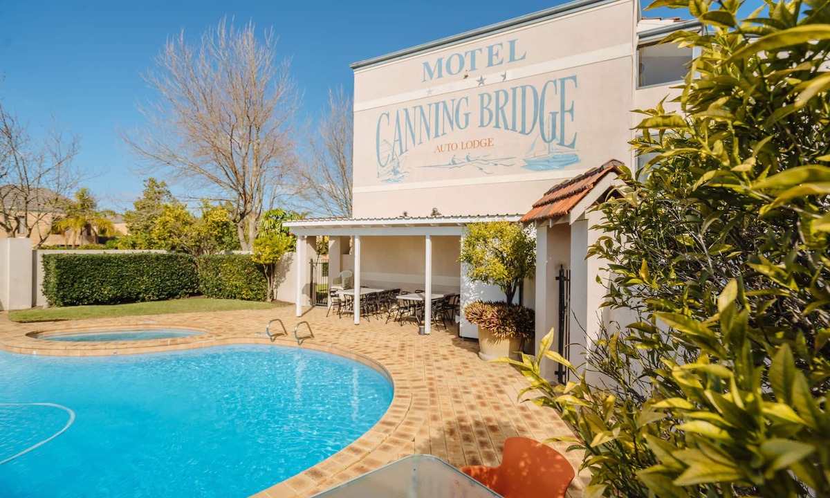 Mount Pleasant Hotel | Canning Bridge Auto Lodge