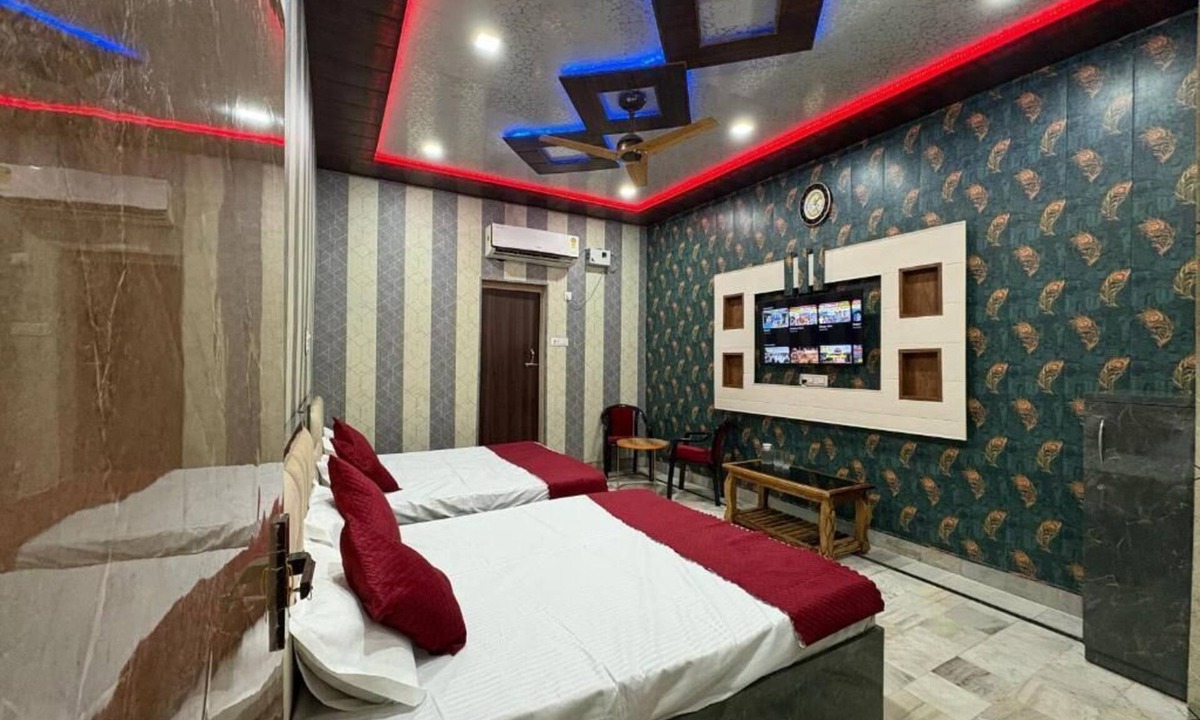 Mathura House | Captain Guest House