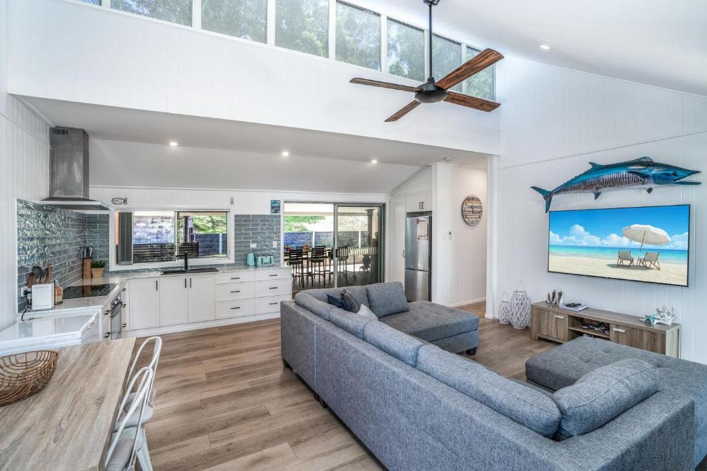 Rainbow Beach House | Castaway Cottage - Rainbow Beach