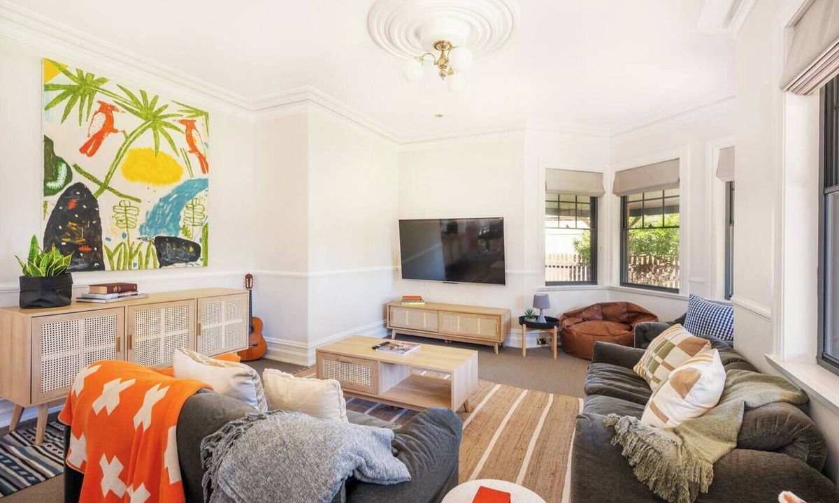 Central Mudgee Cottage | Cavalo Explore Wine Country from this Family Stay