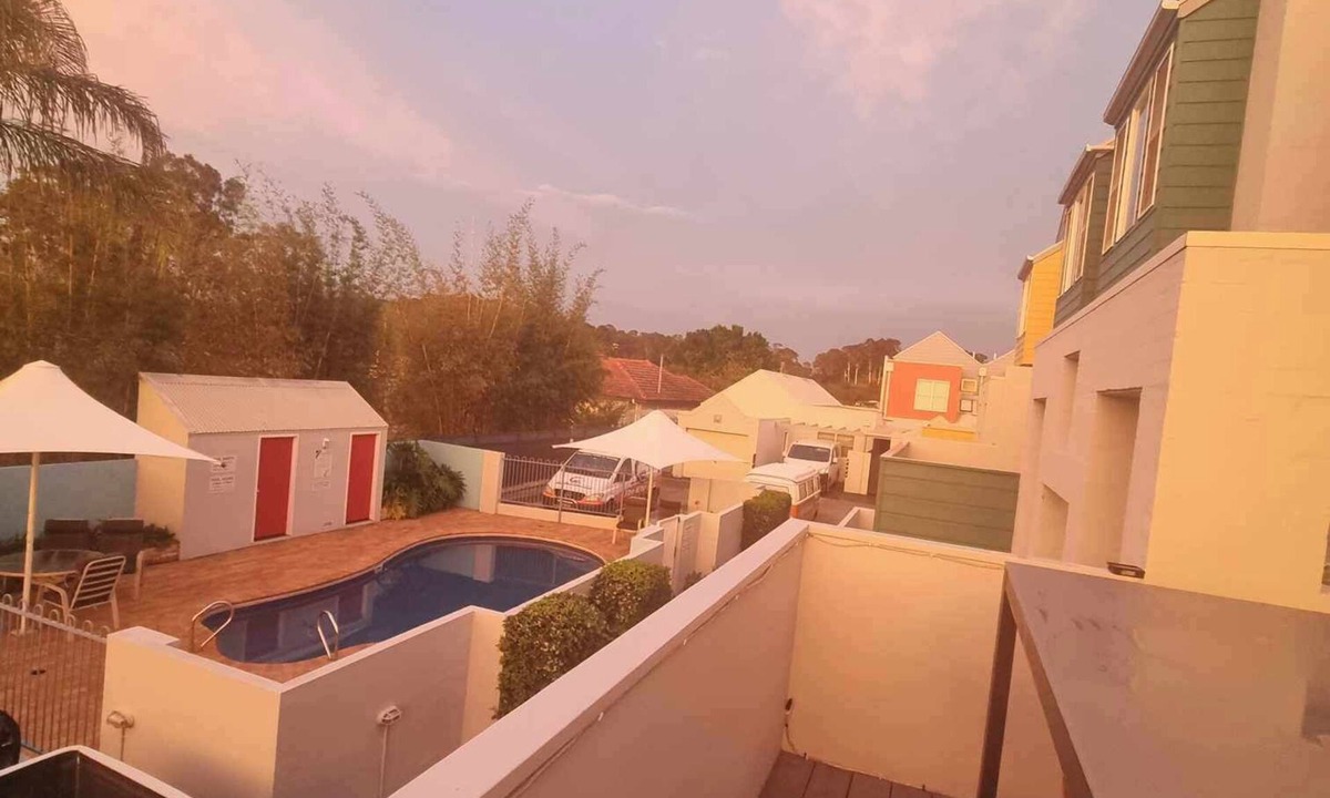 North Batemans Bay Apartment | Central Batemans Bay, walk to restaurants and cafes, or relax in the pool