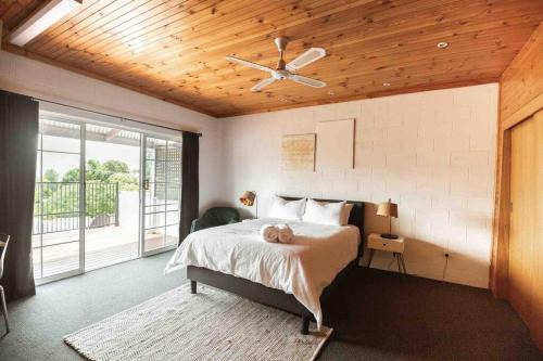 Tawonga South Apartment | Central Two Bedroom Apartment With Mountain Views
