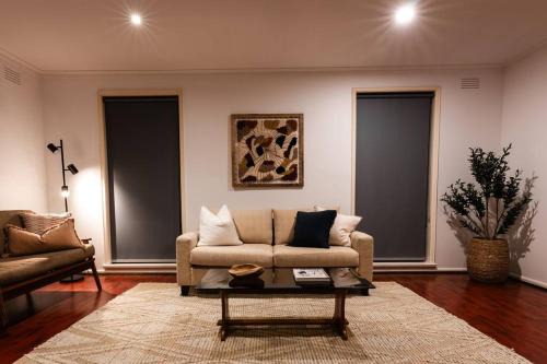 Grovedale Apartment | Circa 77 - Mid Century Modern Gem