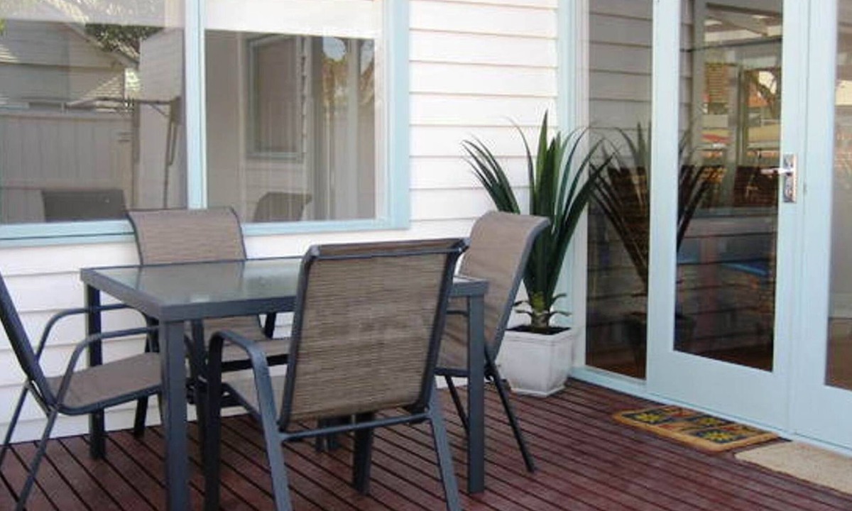 Williamstown House | City West Accommodation