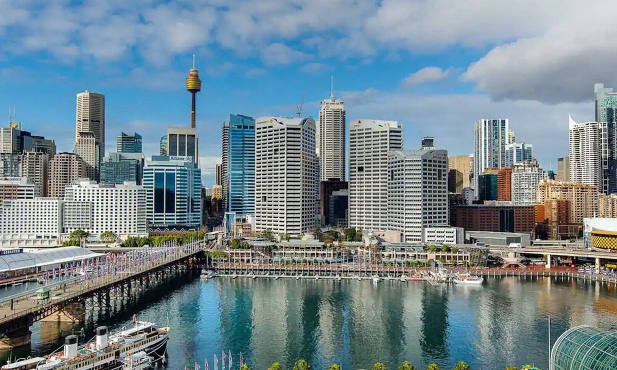 Ultimo House | Classic Metro 3 Level Terrace
