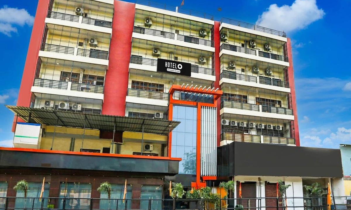 Varanasi House | Classic With Balcony Yug Residency