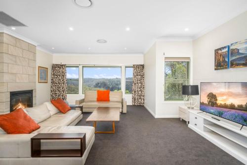 Katoomba House | Cliffnest House & Studio