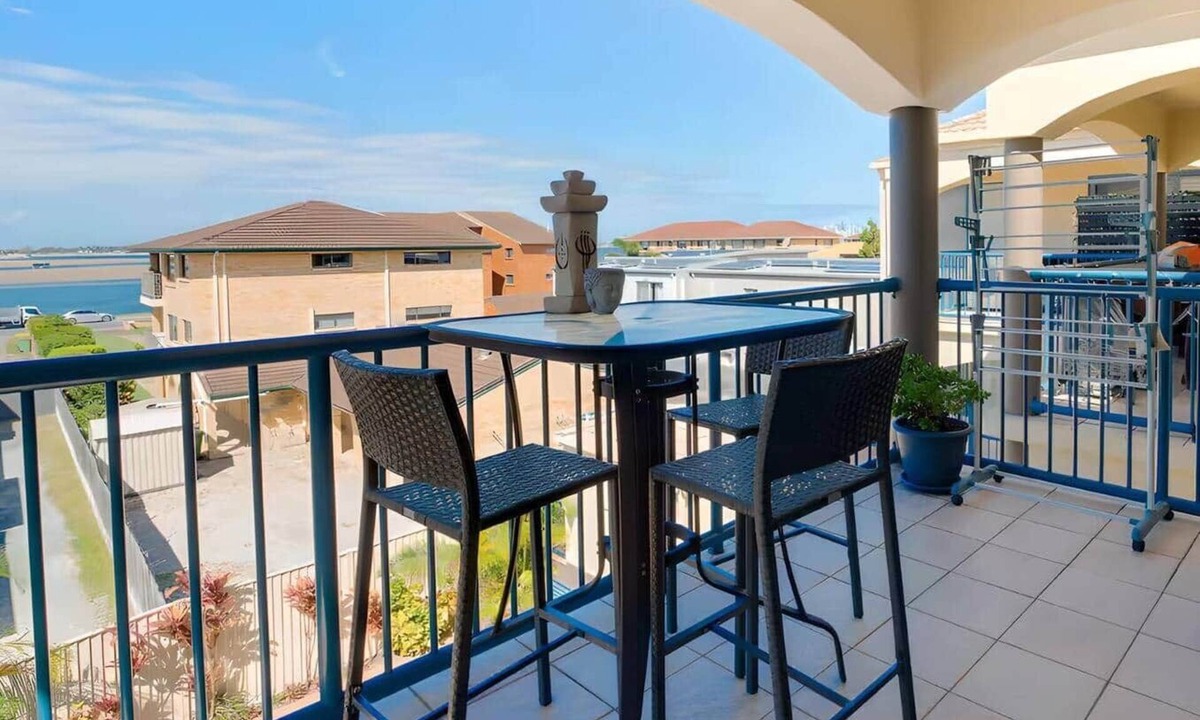 Labrador Apartment | Coastal Serenity with Broadwater Views