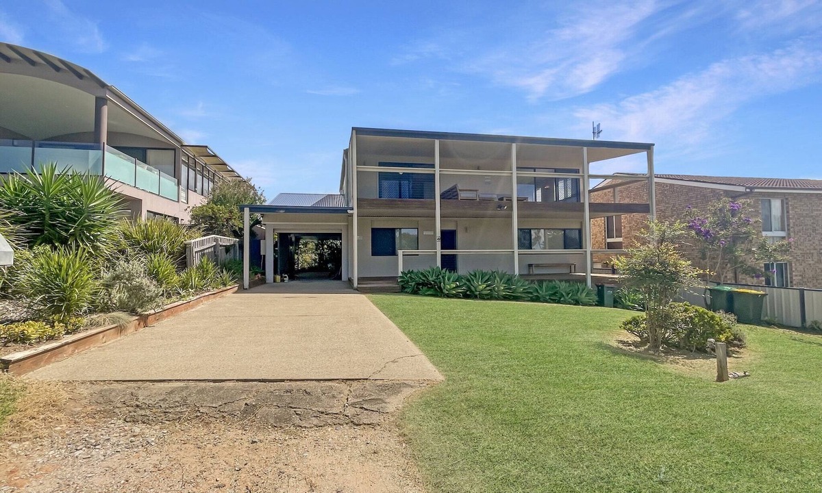 Batehaven Apartment | Coastal Upper-Level Home with Pool Access