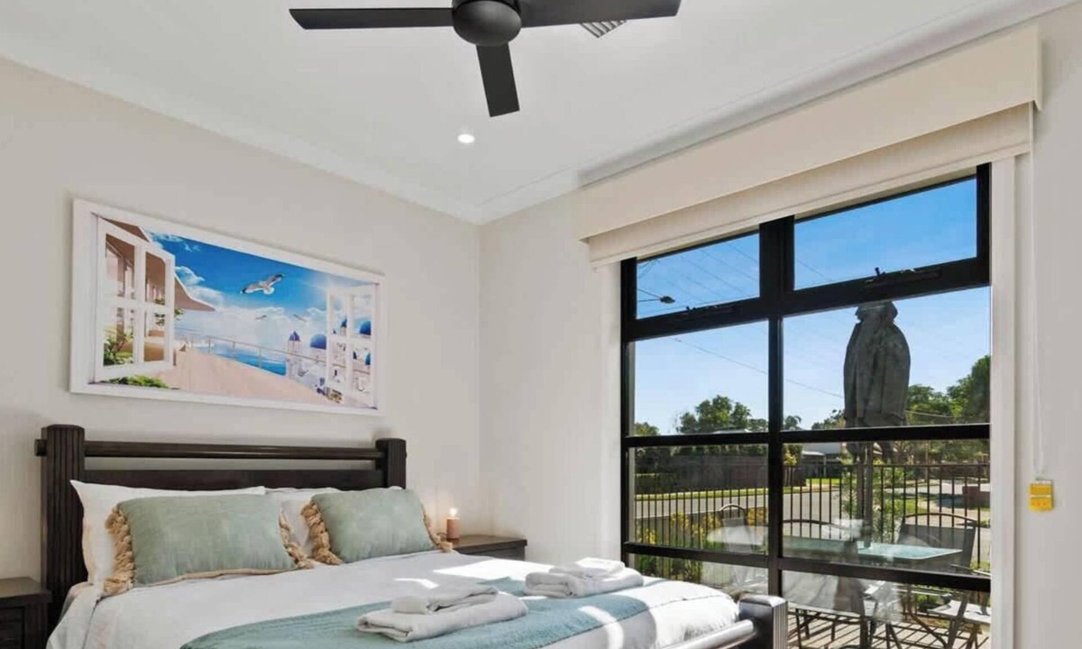 Fulham House | 【Coastal + Urban】Between Beach, CBD & Airport