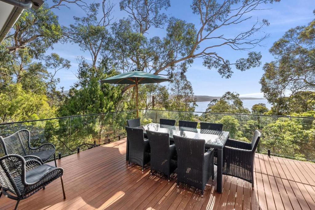 Lorne House | Coastal View