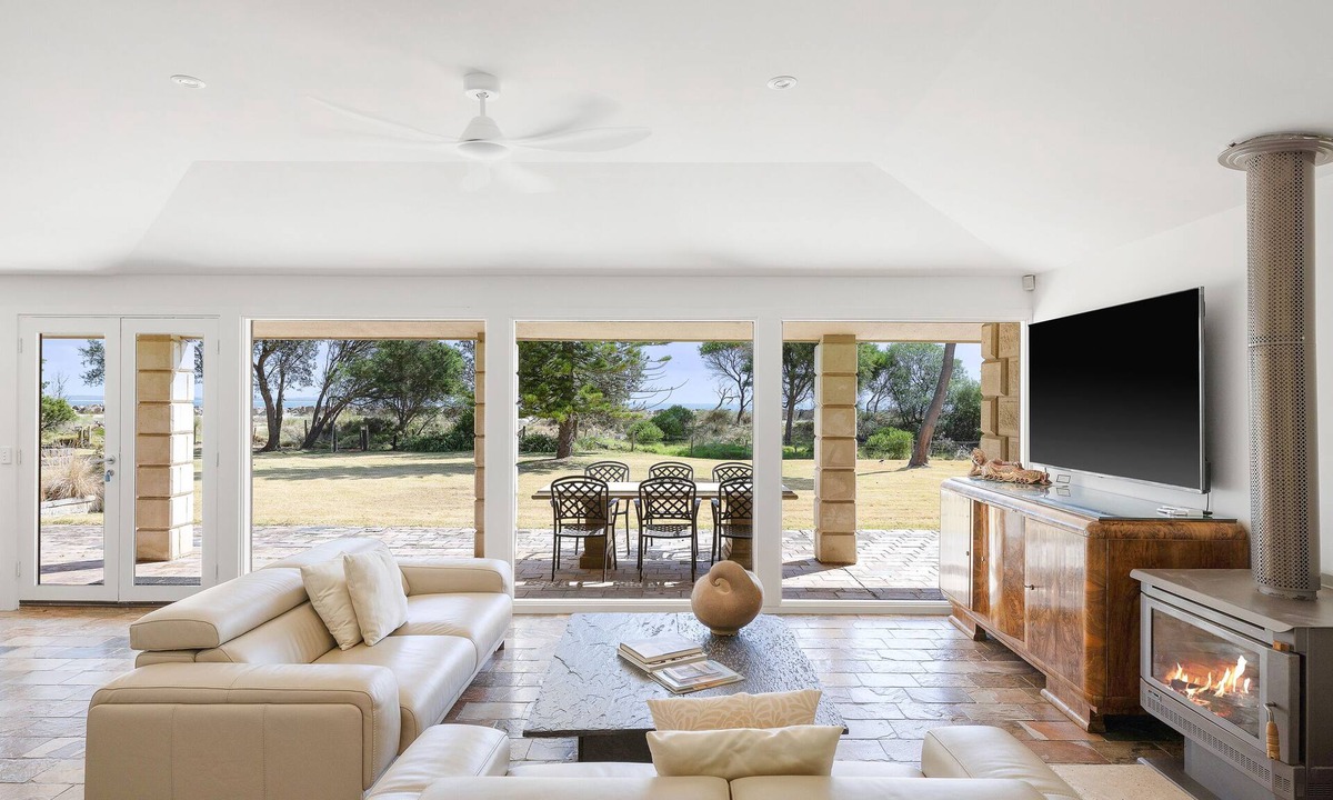 Cowes House | Cognac Beachfront Silverleaves Cowes Beachfront property