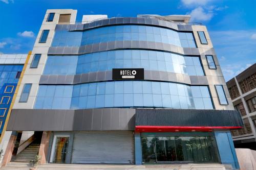 Rudrapur Hotel | Collection O Awas Vikas Near Bus Stand Formerly Hotel Rivera