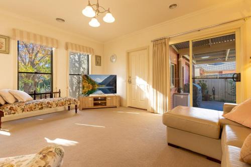 Flora Hill House | Comfort & Quiet 3BR, CBD 5mins