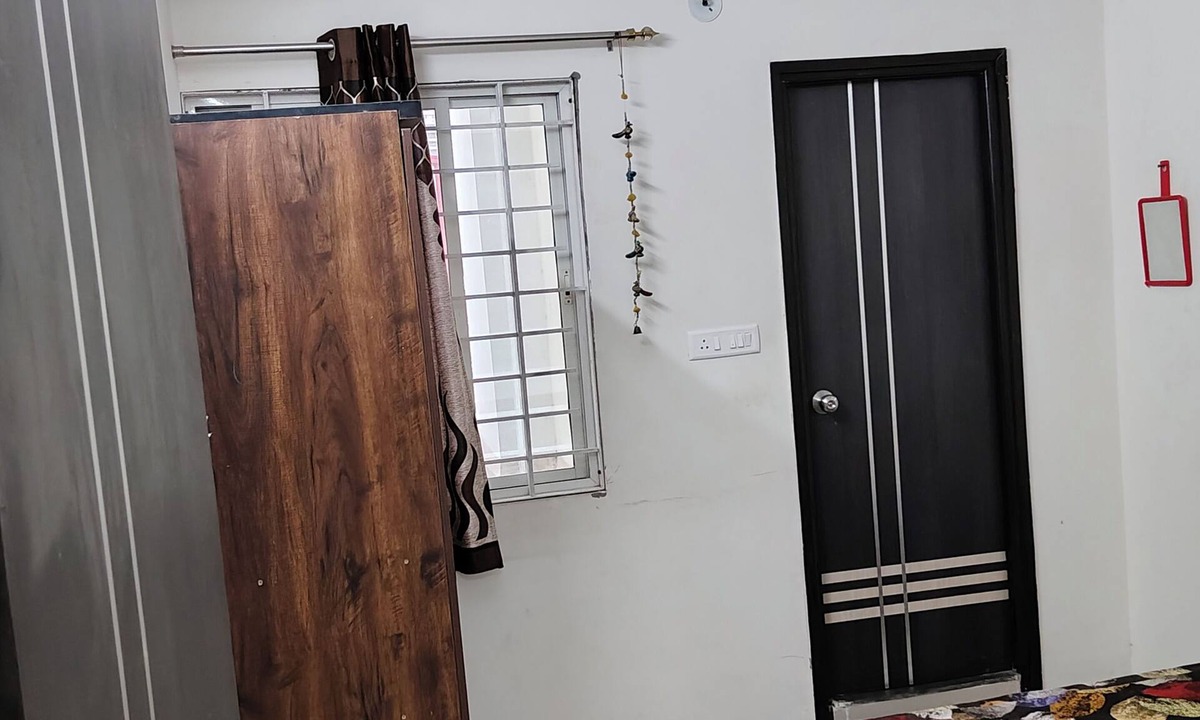 Indore House | Comfortable 2BHK in Peaceful Gated Society