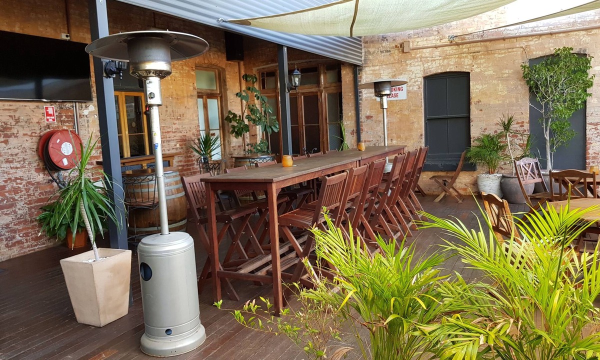 Charters Towers Hotel | Commercial Hotel