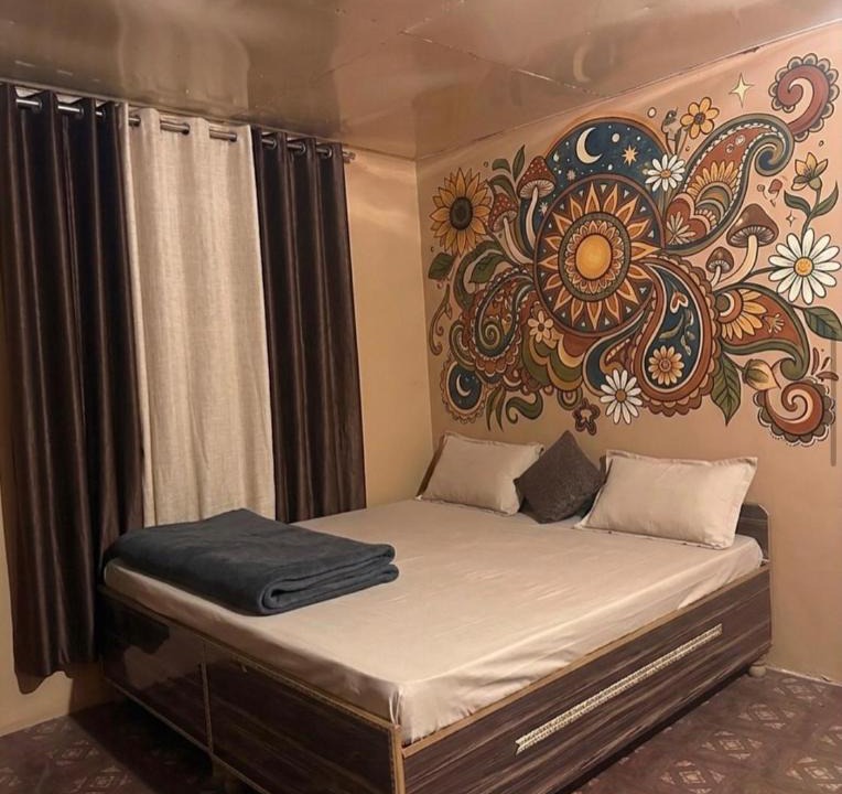 Kasol House | Concious cosmos cafe