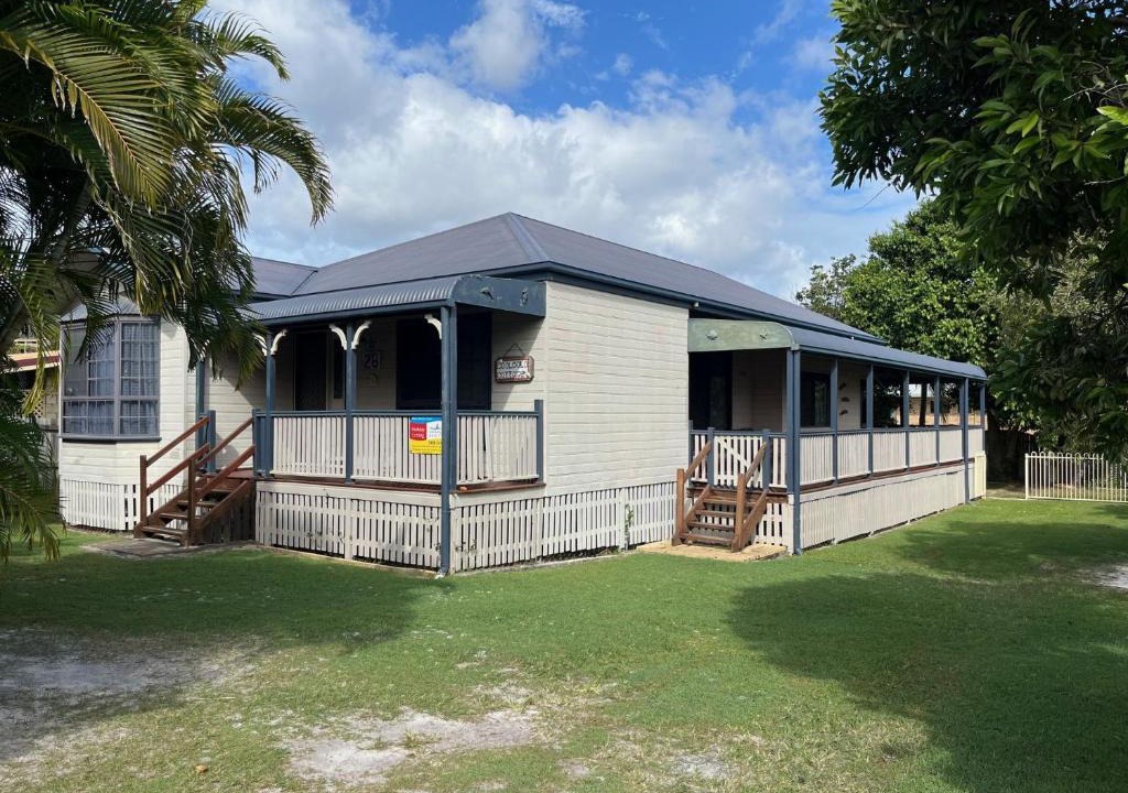Rainbow Beach House | Cooloola Cottage Rainbow Beach