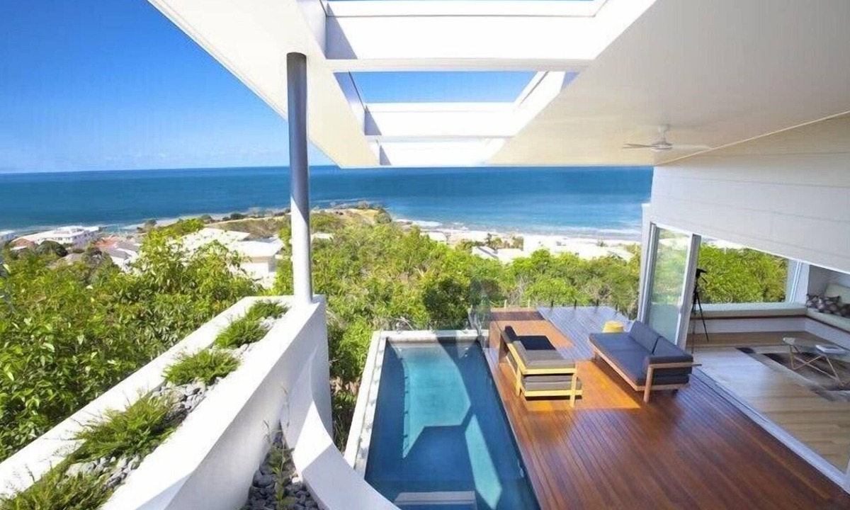 Coolum Beach House | Coolum Bays Beach House - Discover ultimate luxury at this award-winning architectural masterpiece.