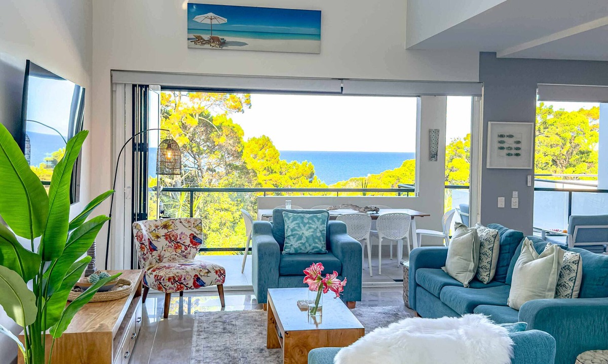 Coolum Beach Villa | Coolum Beachfront Luxury for Family and Friends
