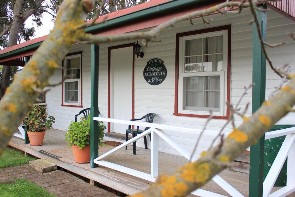 Comaum House | Coonawarra's Pyrus Cottage