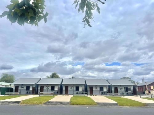 Lightning Ridge Apartment | Cooper's Cottages