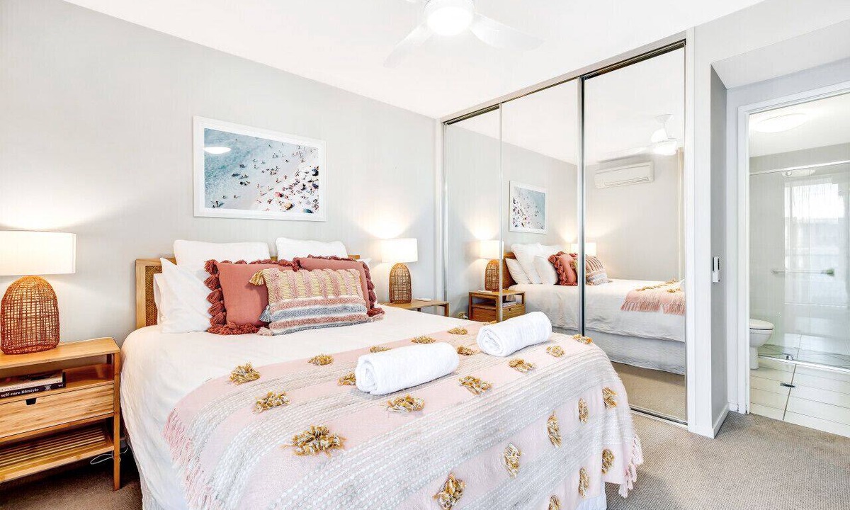 Kings Beach Apartment | Cosy styled Apt w pool and spa