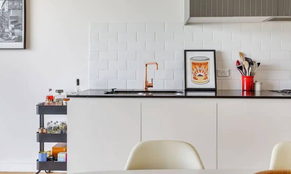 Alexandria Apartment | Cosy warehouse-style 2-bedroom apartment