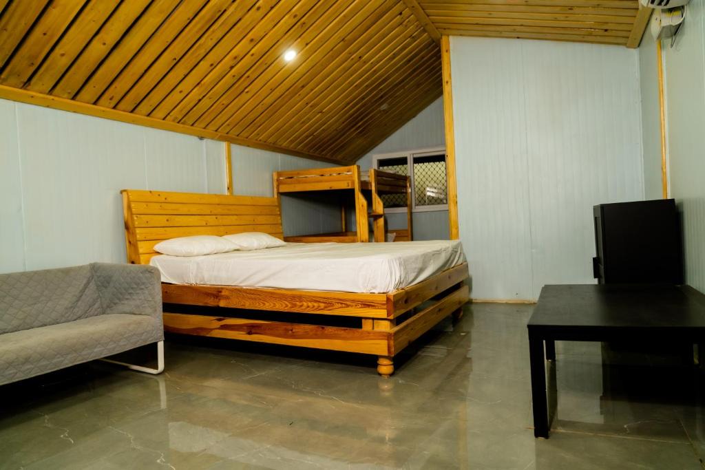 Farooq Nagar House | Cottage farm Stay - Back 2 Roots