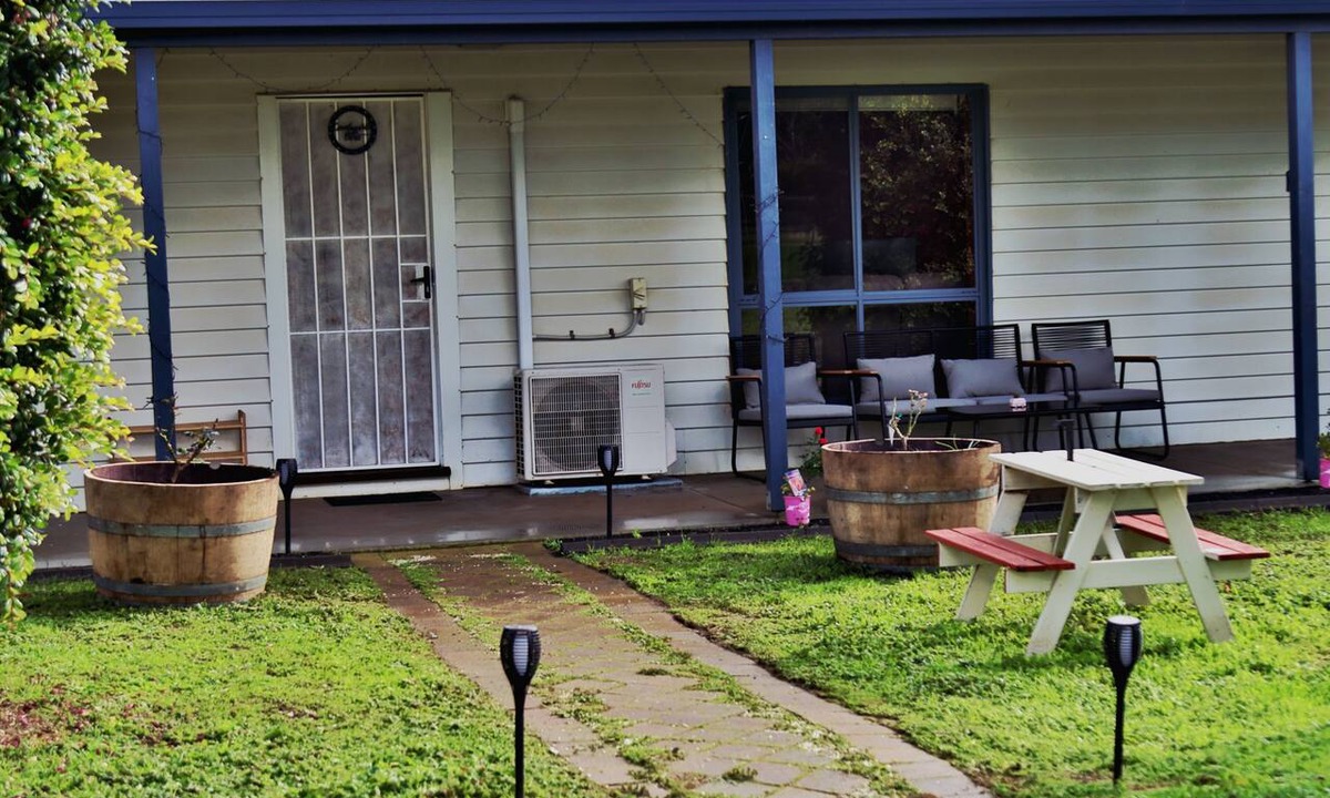 Compton House | Country side Bliss