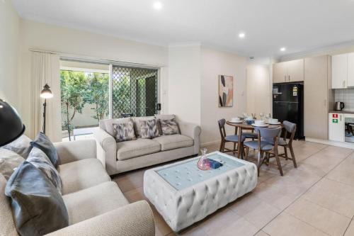 Mount Warren Park House | Cozy 2BR Retreat in Peaceful Mount Warren Park